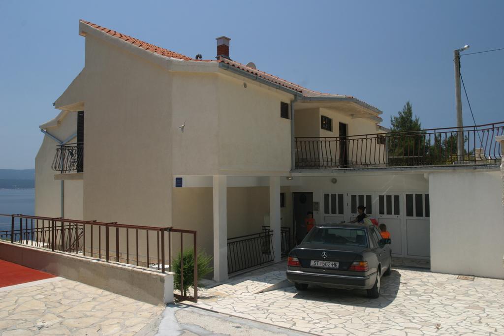 Apartments Edita & Robert Lokva Rogoznica Exterior foto